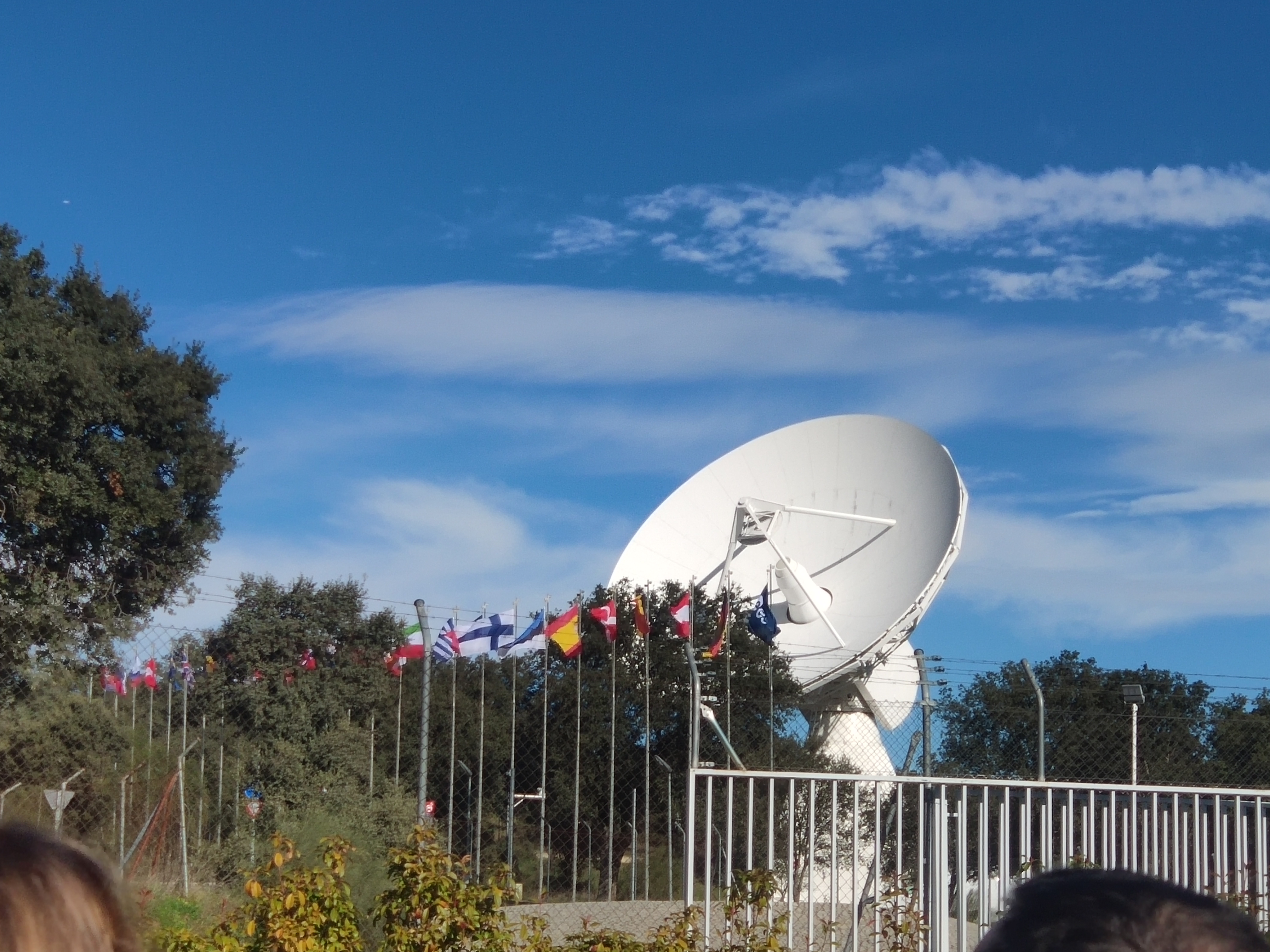 Una de las antenas cedidas al INTA recibiéndonos